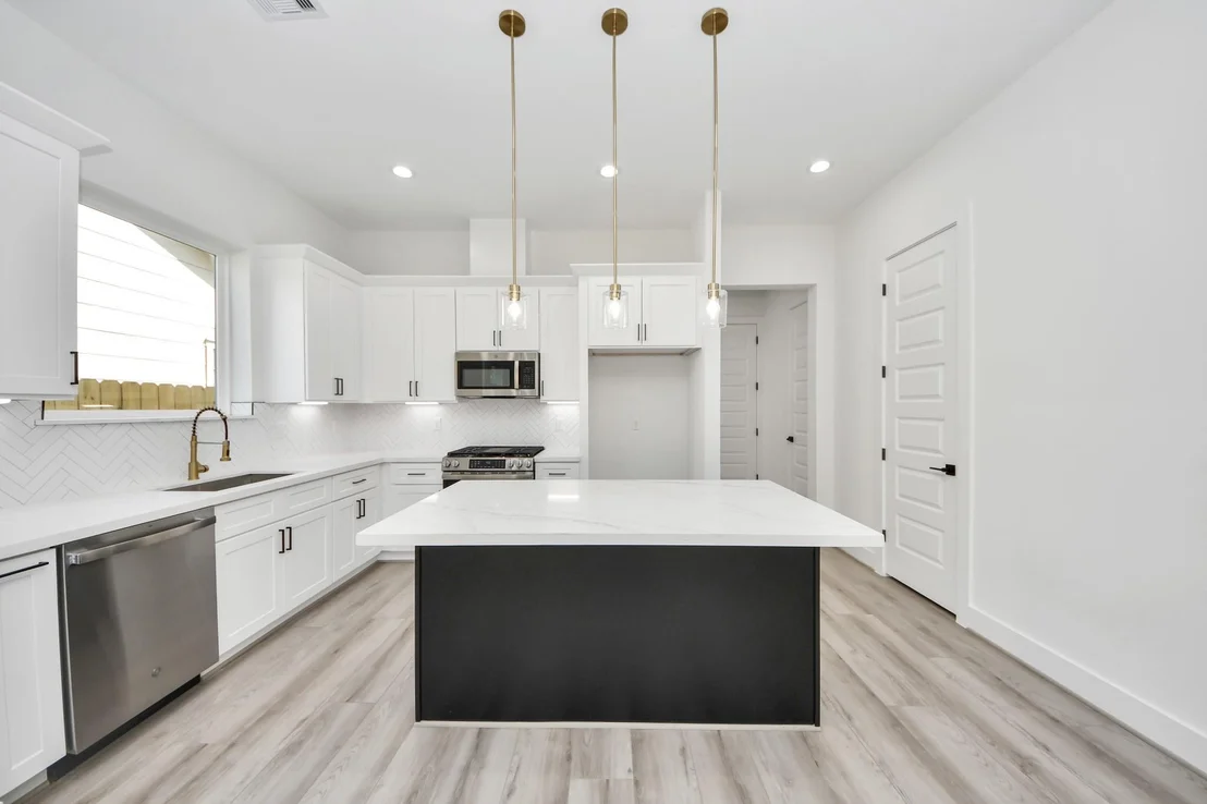Photo of 7012 & 7014 Saint Augustine Street