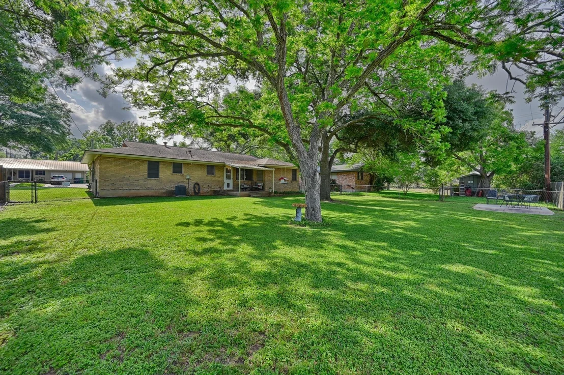 Photo of 204 Meadow Lane