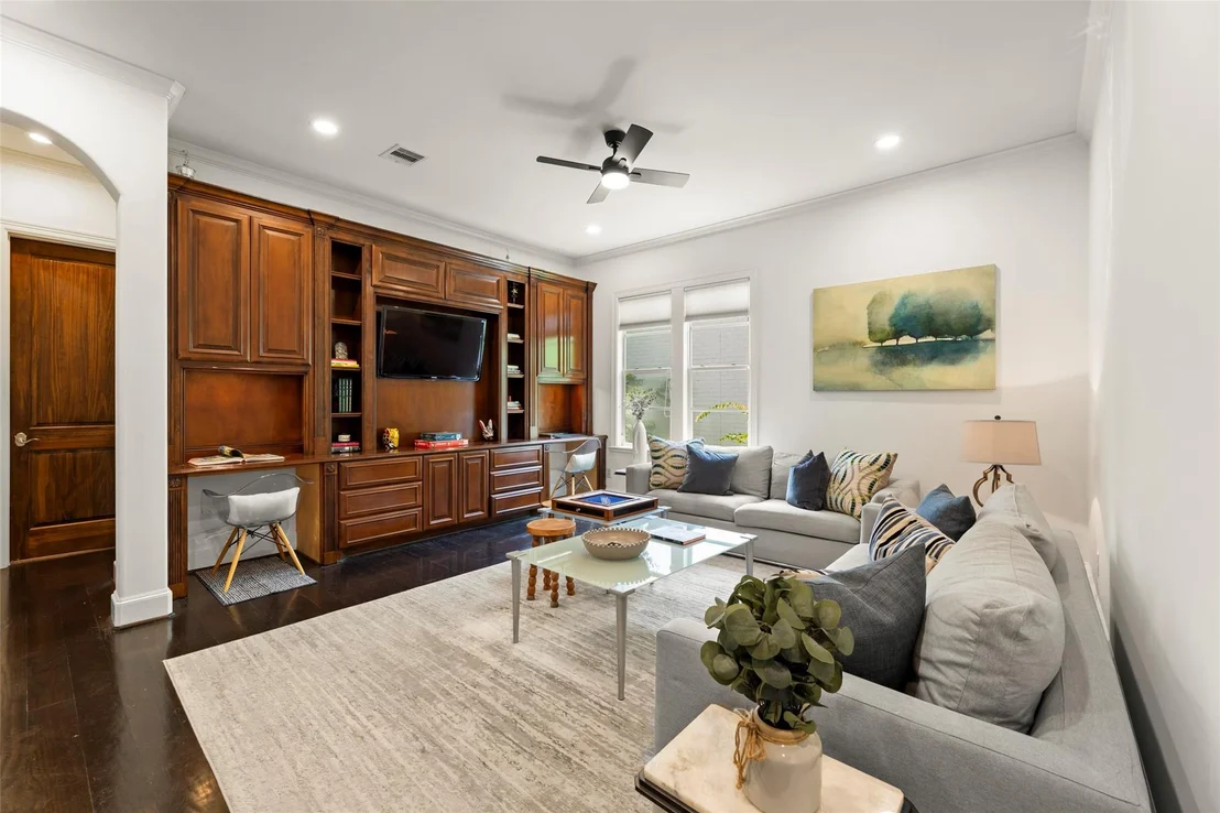 Photo of 6236 Community Drive