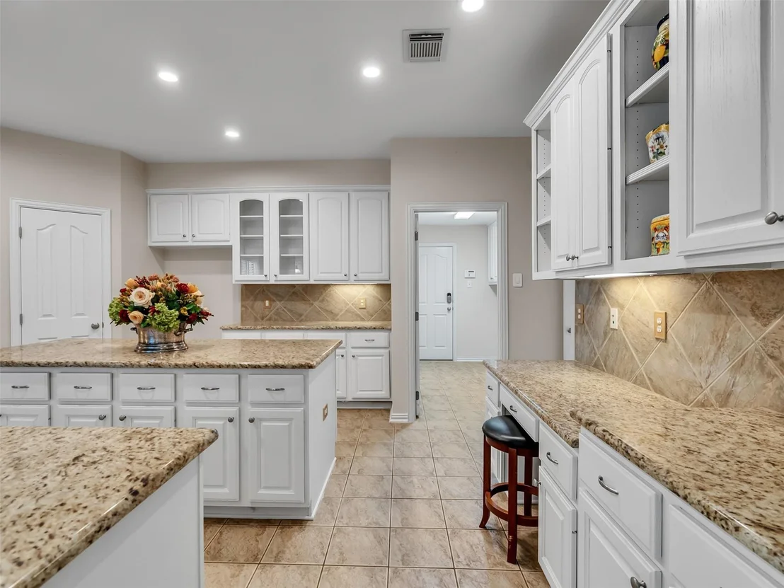 Photo of 2407 Beacon Pointe