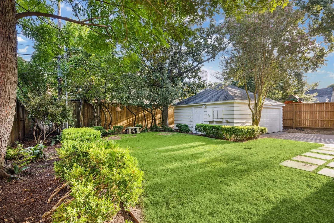 Photo of 2233 Pelham Drive