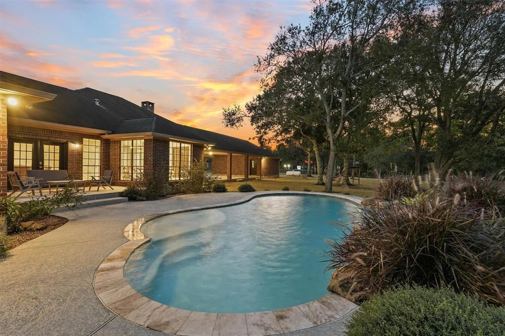 Photo of 7522 Fairchild Road