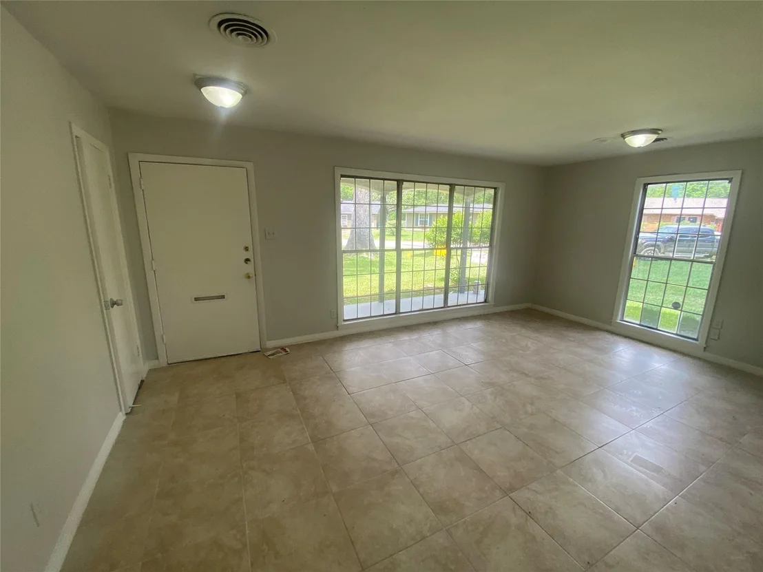 Photo of 4220 Redwood Drive