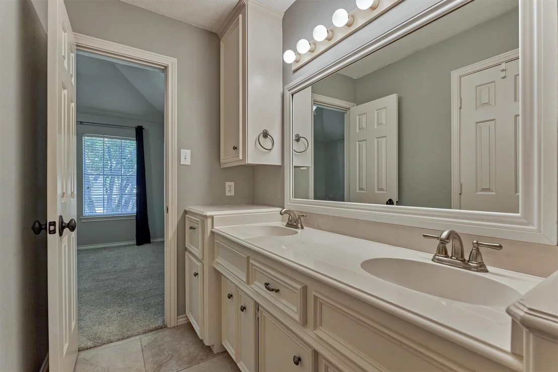 Photo of 14126 Haynes Drive