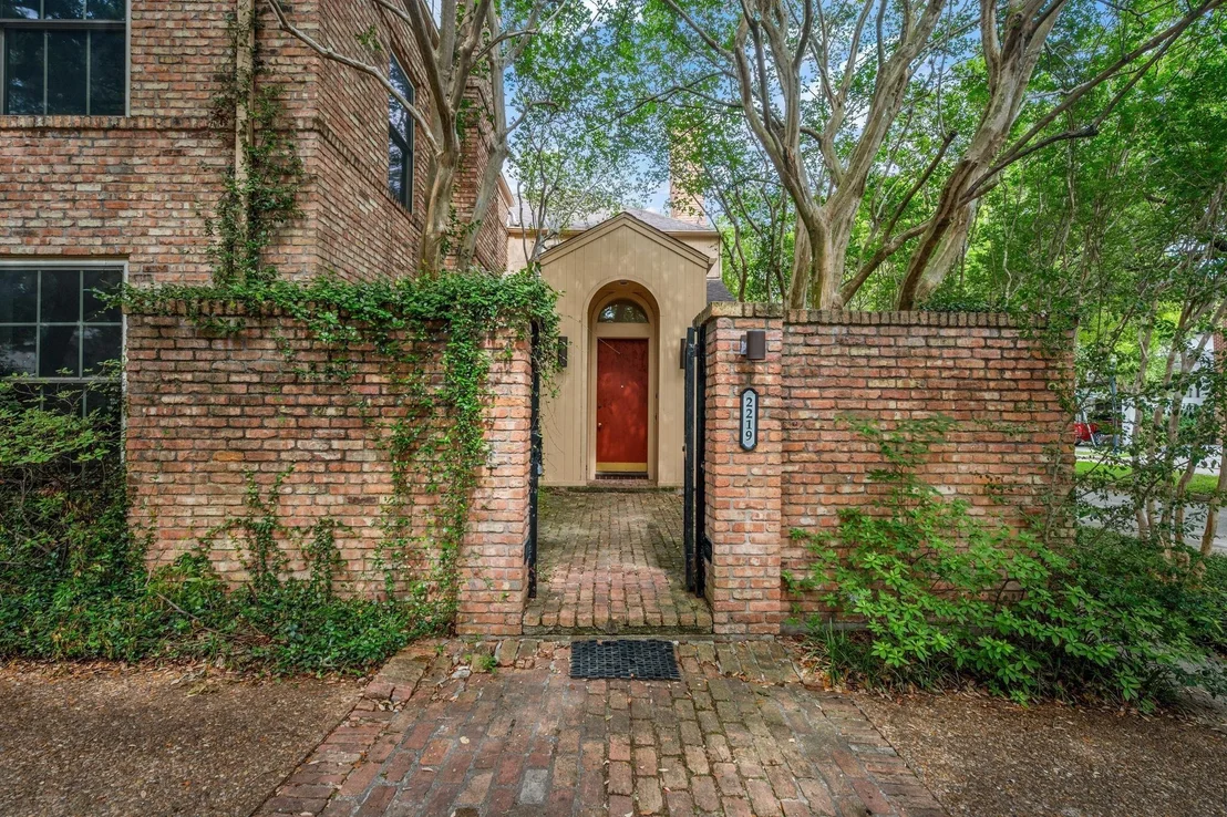 Photo of 2219 Dickey Place