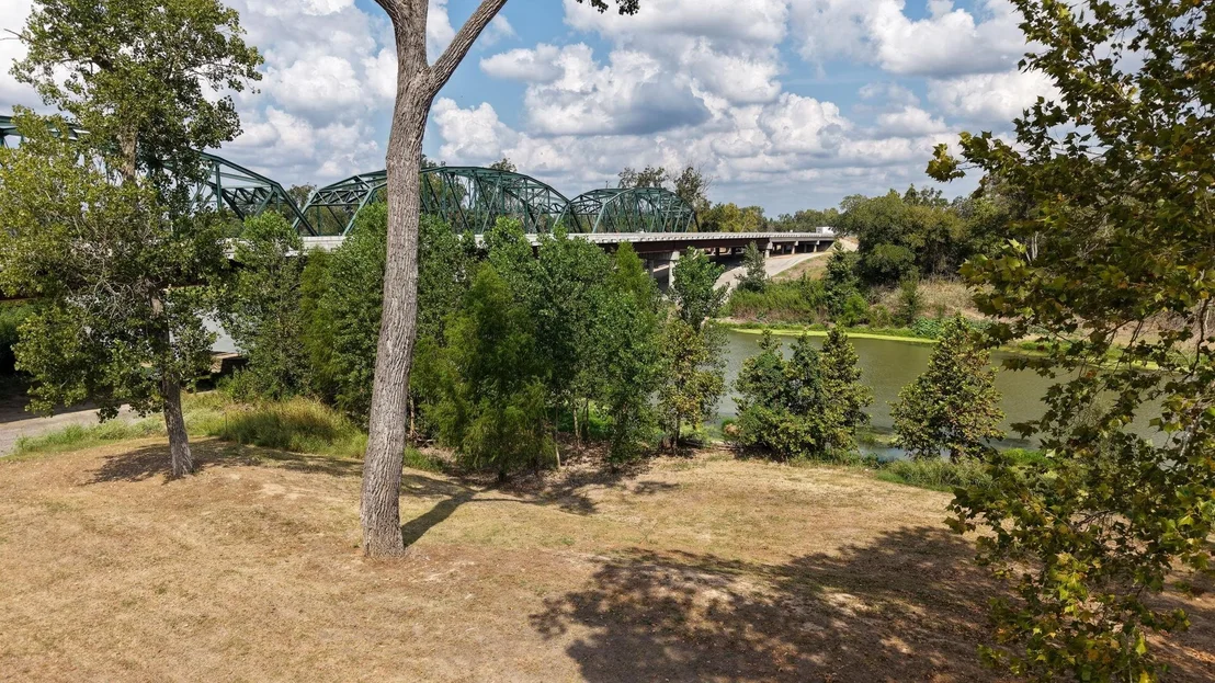 Photo of 932 Robson