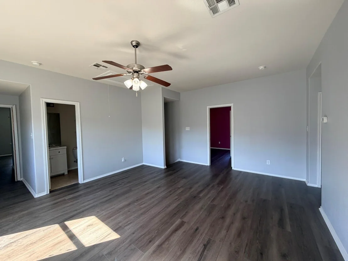 Photo of 316 Housefinch Loop
