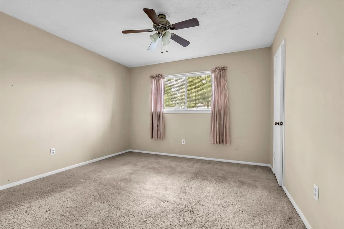 Photo of 168 Greenleaf Lane
