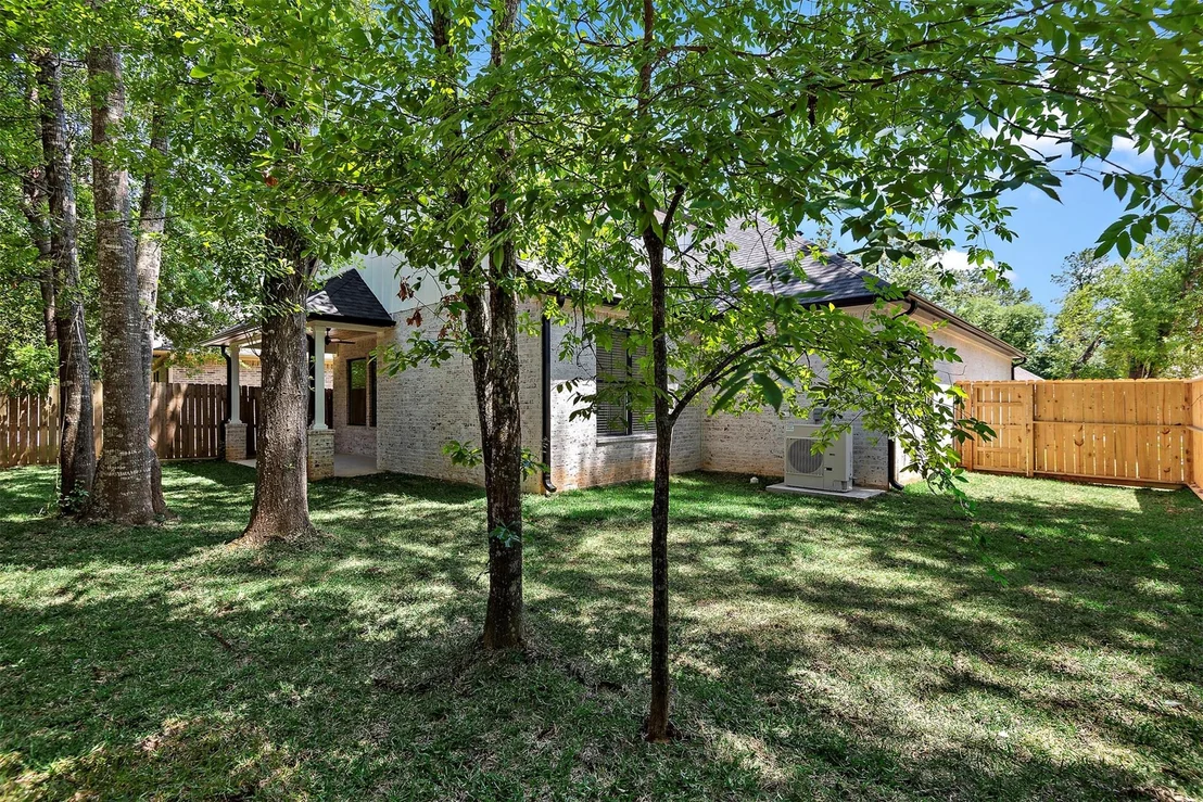 Photo of 13222 Doral Circle