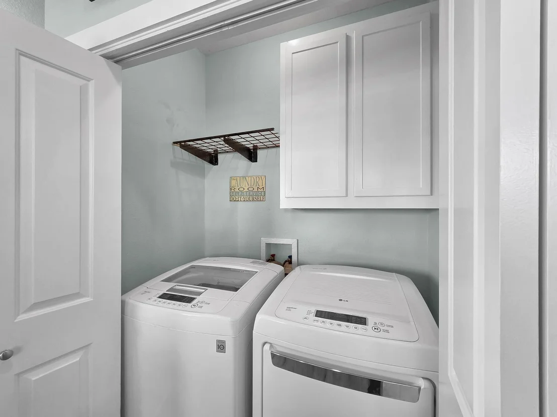 Photo of 962 Surfside Drive