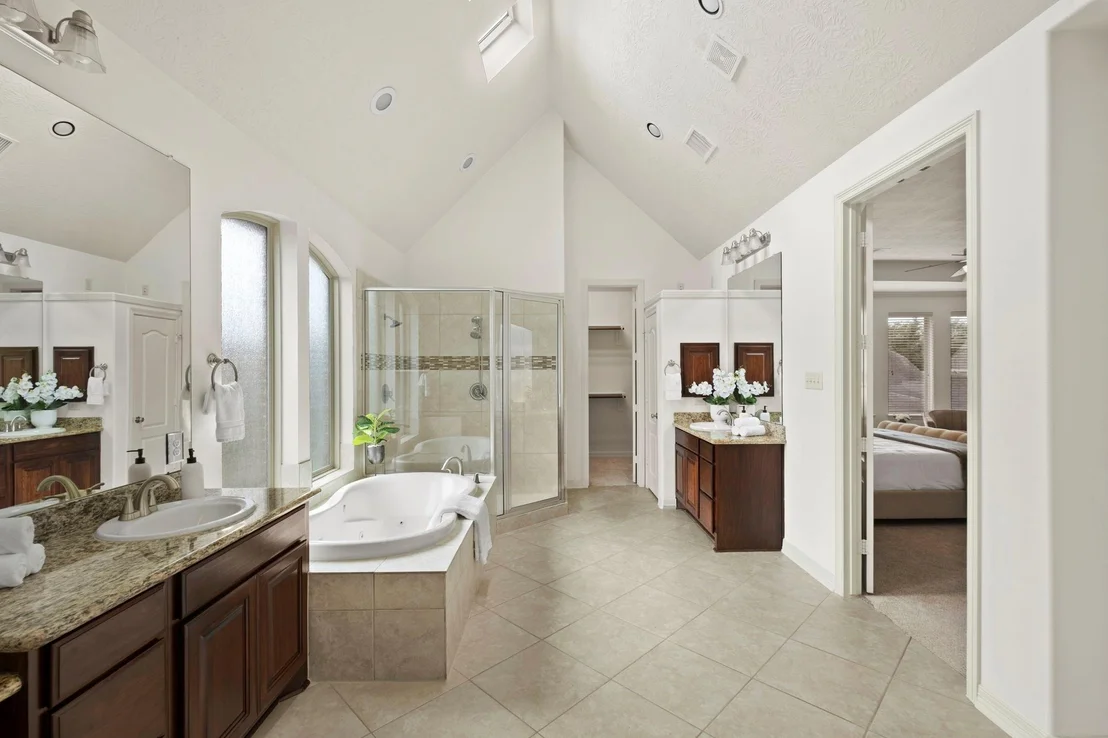 Photo of 28003 Iberville Glen Drive