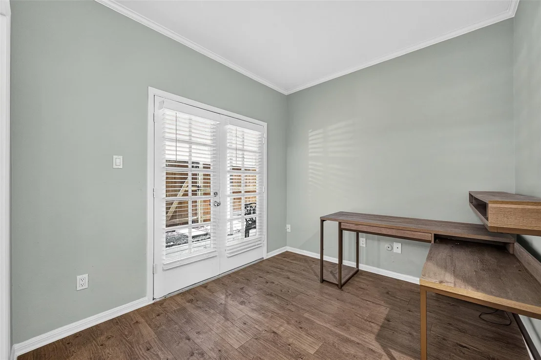 Photo of Unit 3D at 2001 Bering Drive