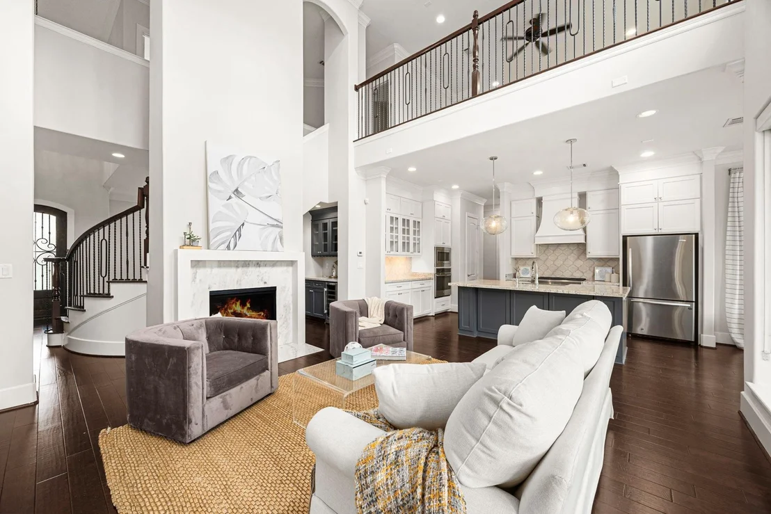 Photo of 1211 Chamboard Lane