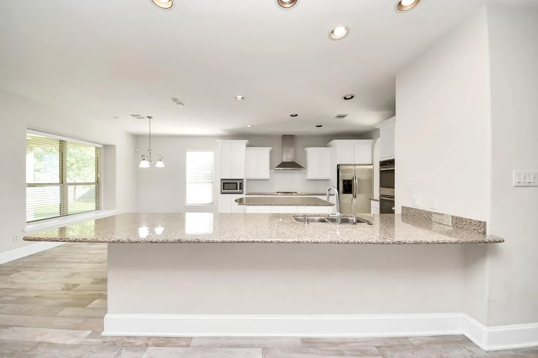 Photo of 143 W Wading Pond Circle