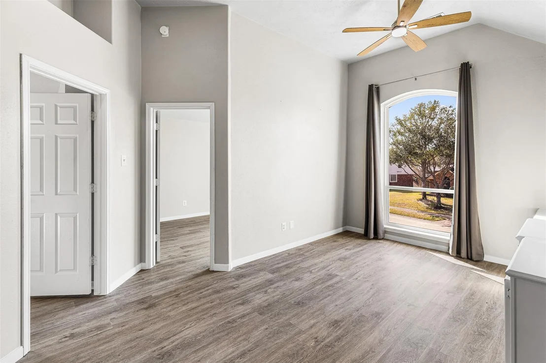 Photo of 6703 Walnut Square