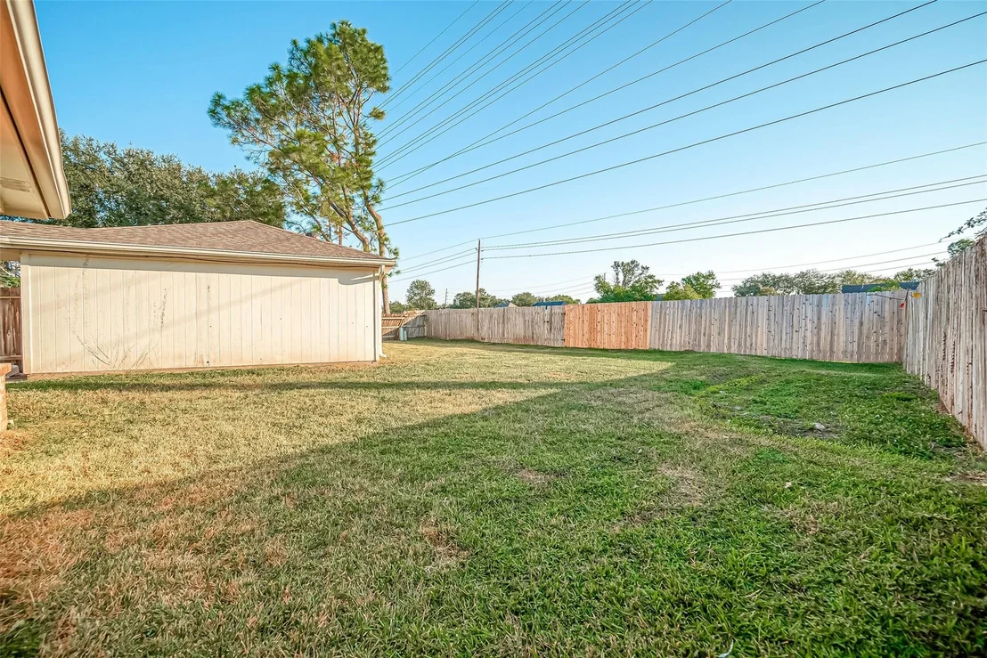Photo of 2810 Pineleaf Drive