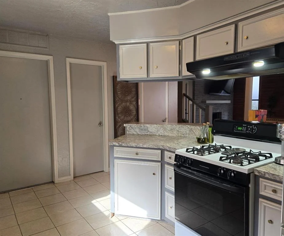 Photo of 2203 Dowling Drive