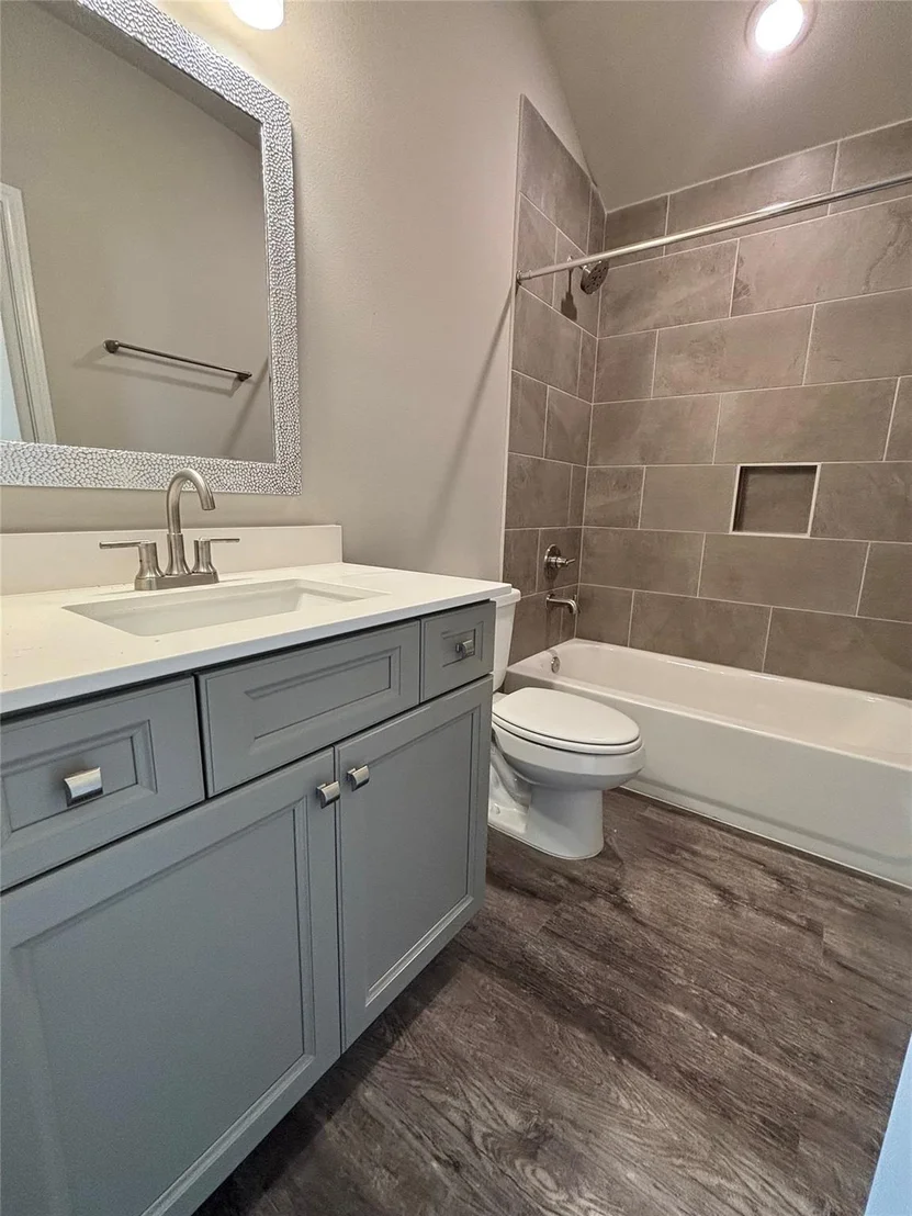Photo of 211 Bayview