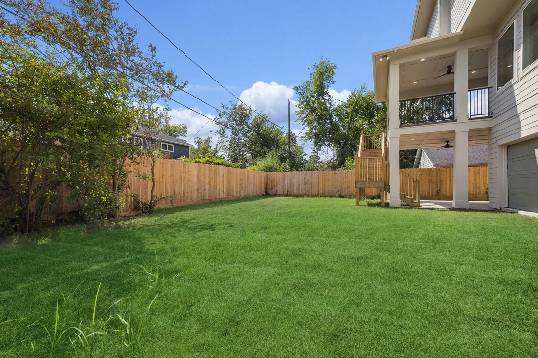 Photo of 2211 Saxon Drive
