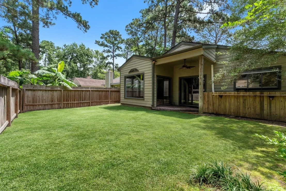 Photo of 14 W Cobble Hill Circle