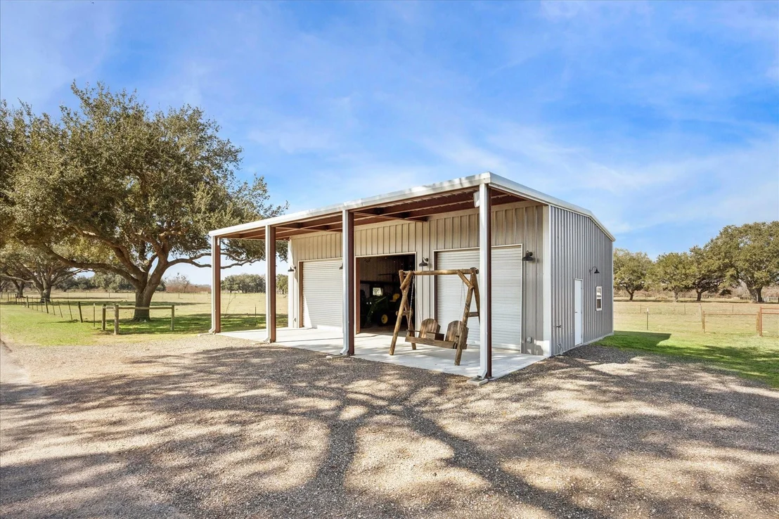 Photo of 2489 Bartlett Road