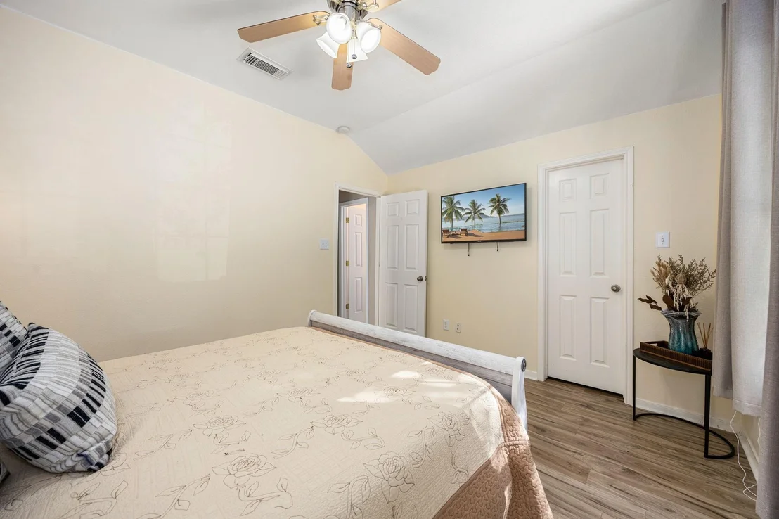 Photo of 6315 Linfield Bluff Lane