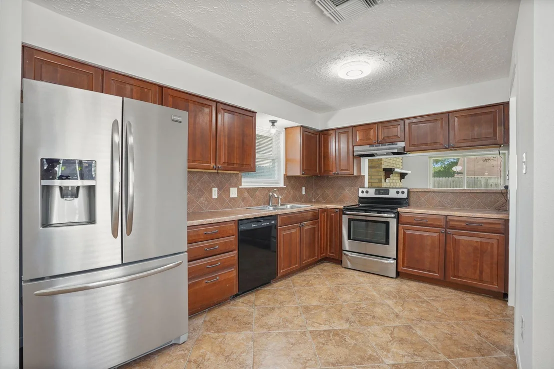 Photo of 9731 Shell Rock Road