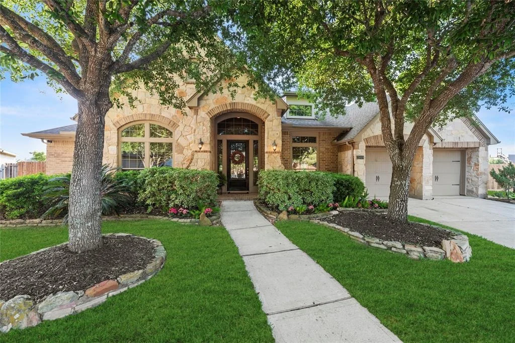 Photo of 26919 Wolfs Hill Lane