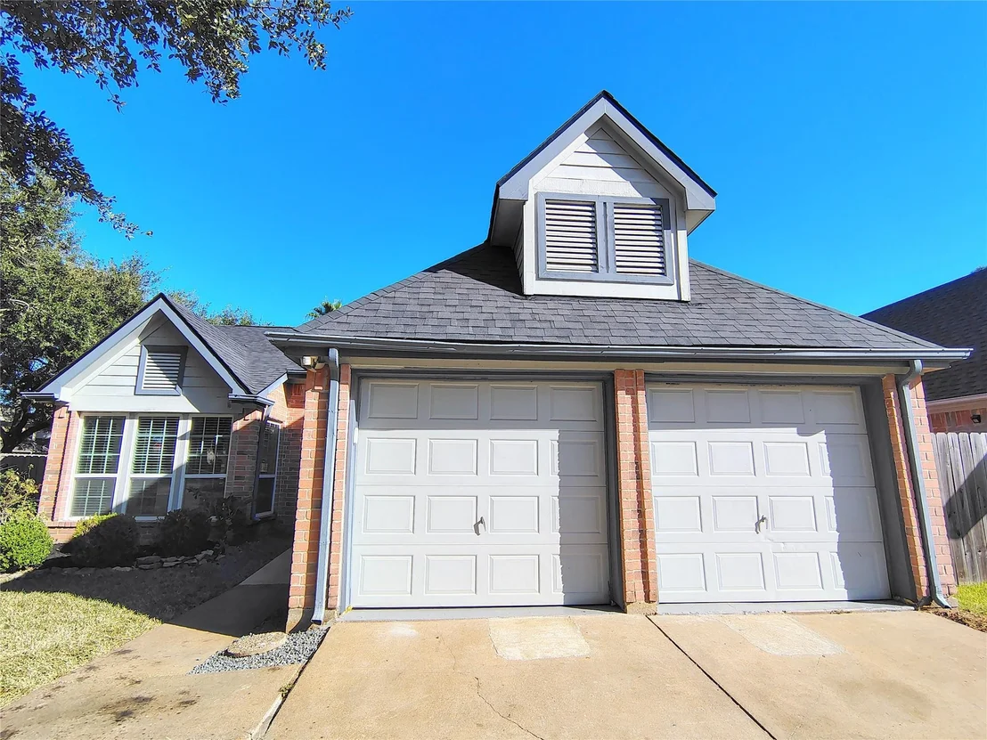 Photo of 4403 Waterfall Way