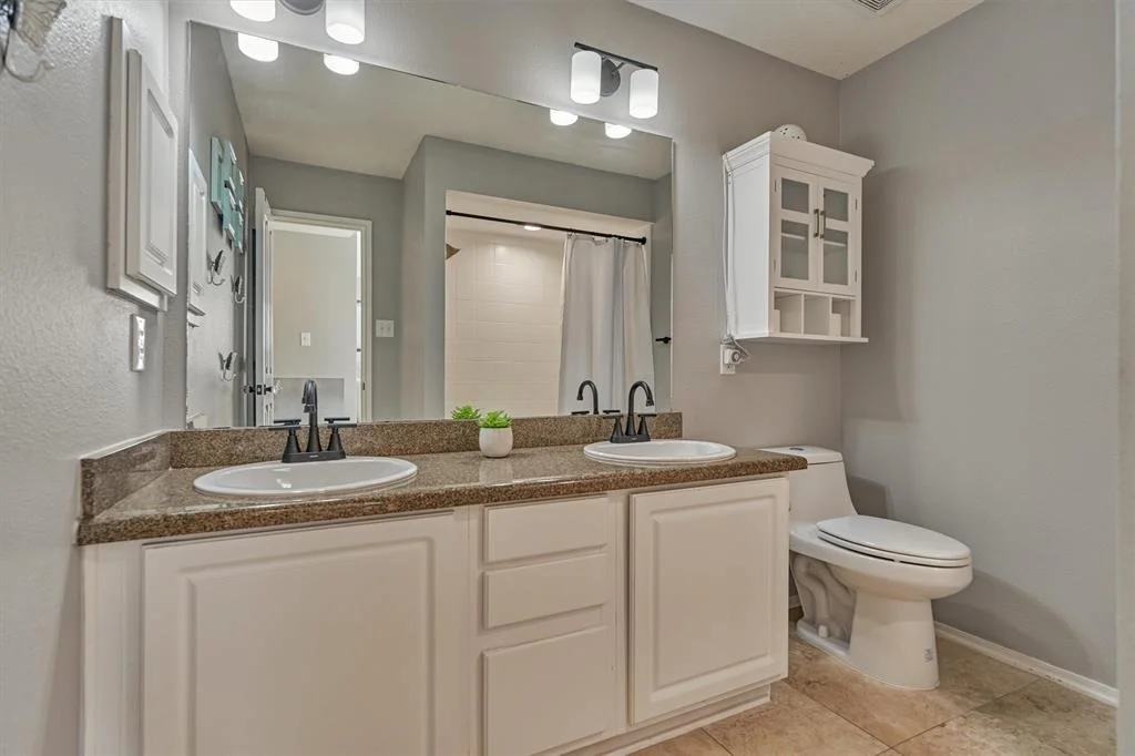 Photo of 86 S Clovergate Circle