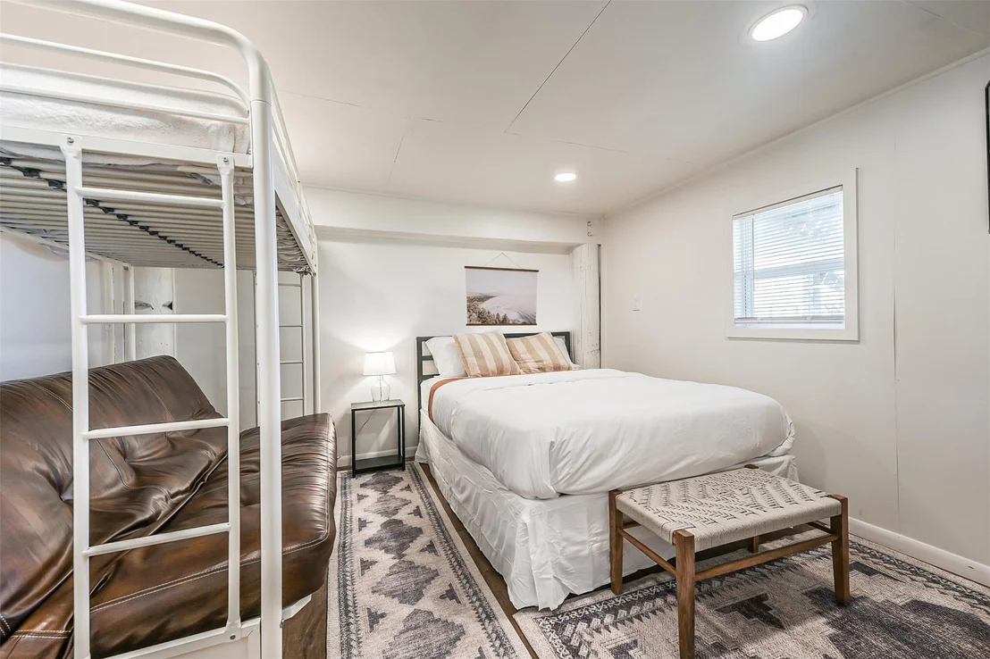 Photo of 801 Seashell Drive