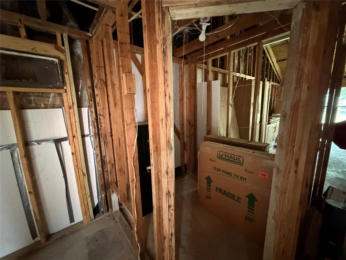 Photo of 606 Pine Tree Road
