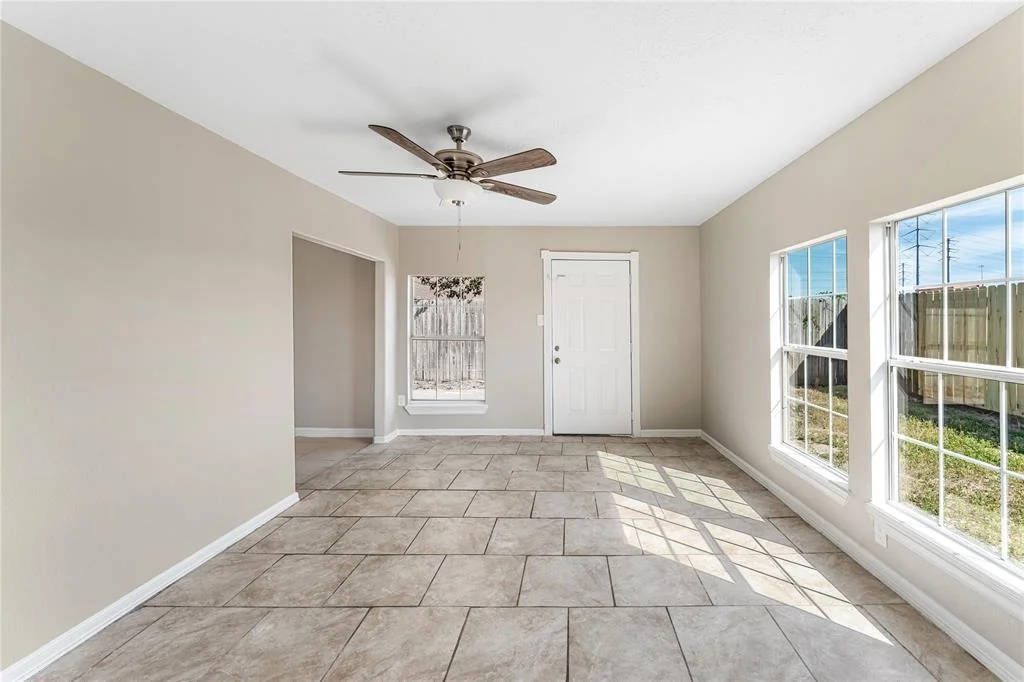 Photo of 6250 Foxhunter Road