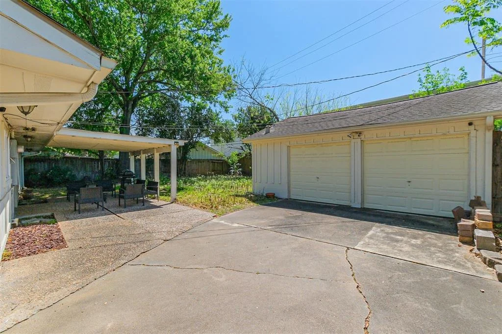 Photo of 5931 Reamer Street