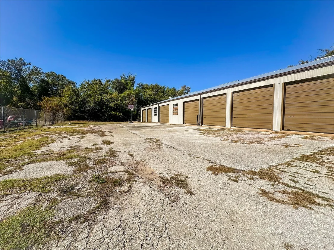 Photo of 1827 N Richmond Road