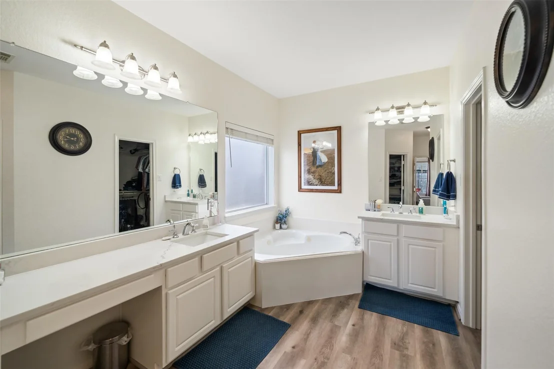 Photo of 6010 Foxland Court