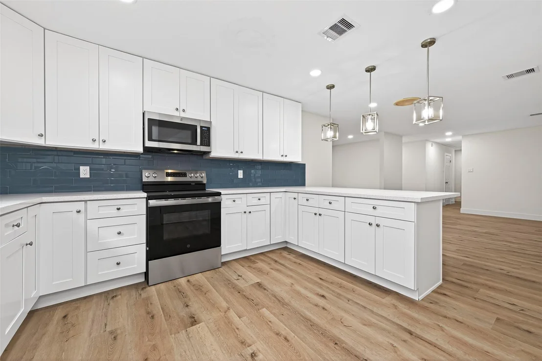 Photo of 4012 Theiss Road