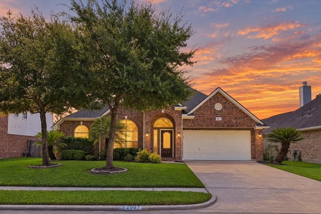 Photo of 2807 Falcon Knoll Lane