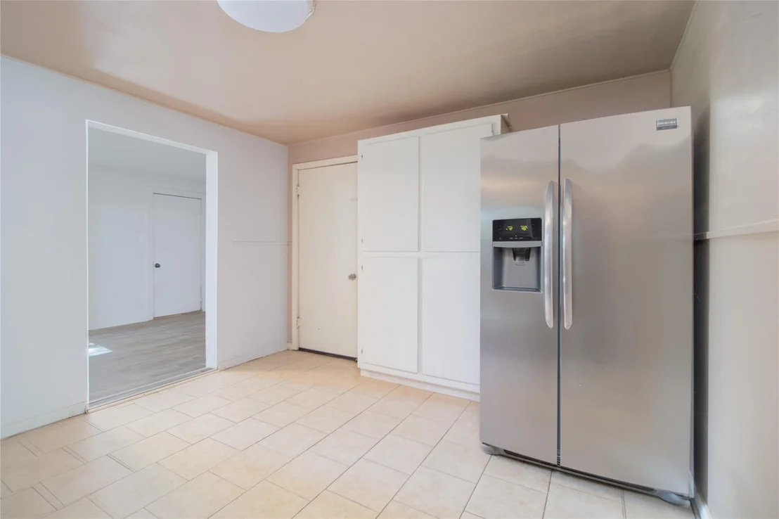 Photo of 4425 Harding Drive