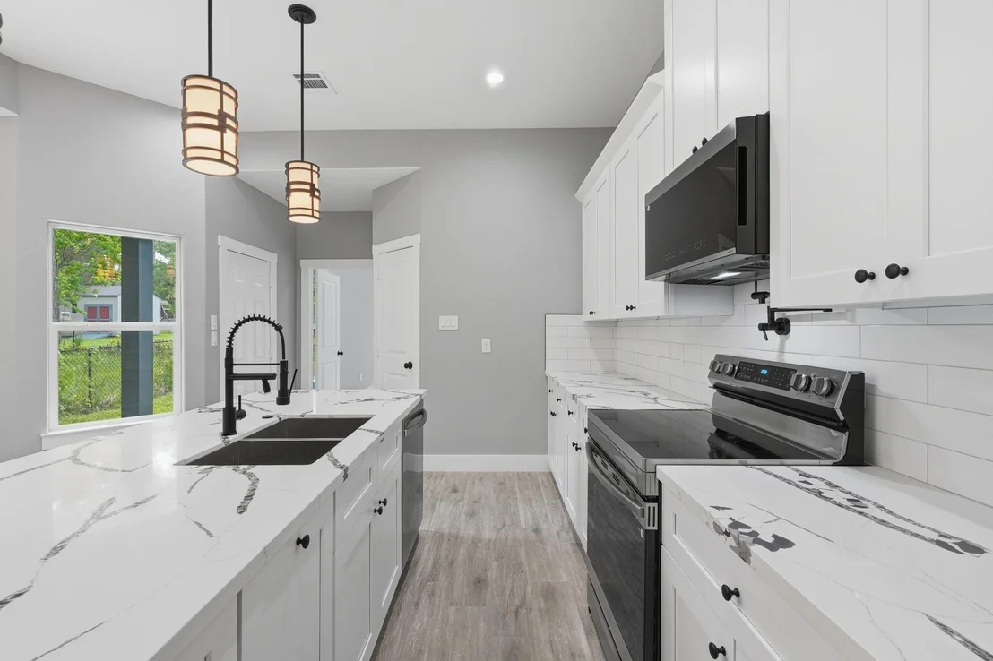 Photo of 15011 Indian Hill Trail