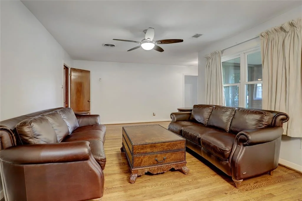 Photo of 4426 Creekbend Drive