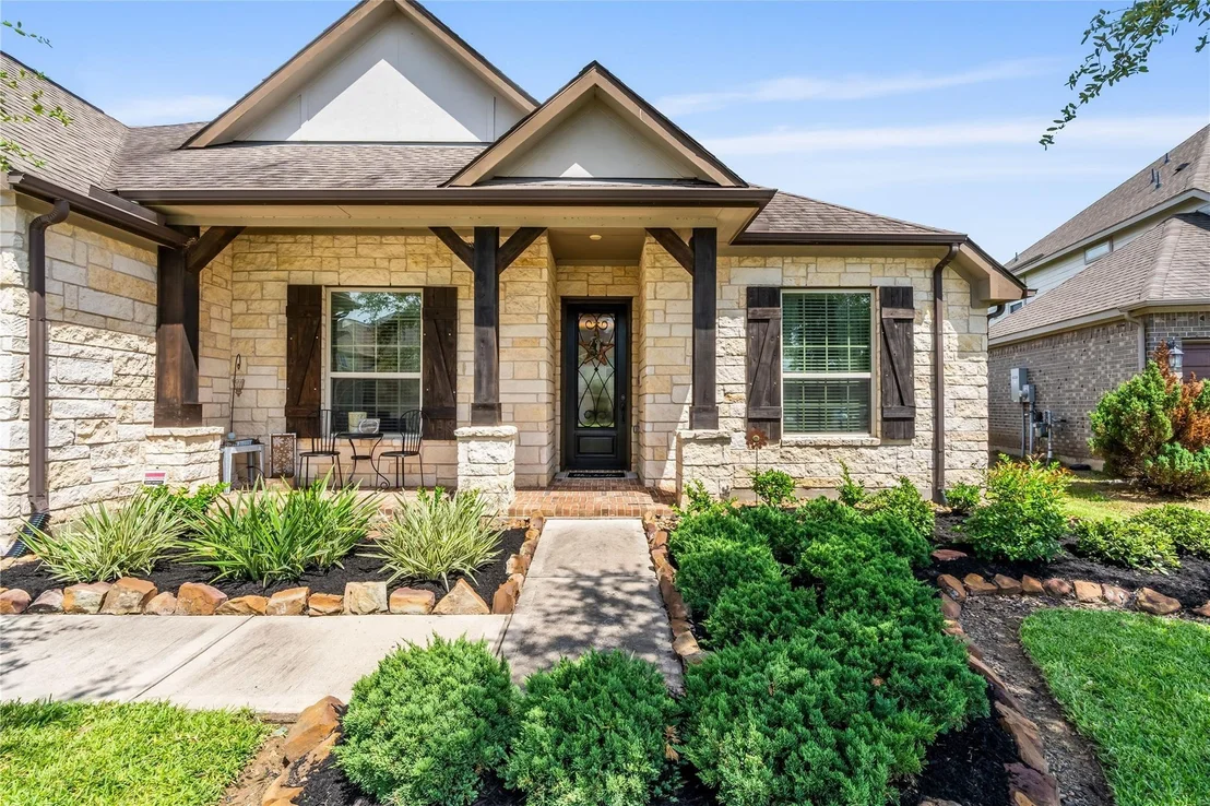 Photo of 2031 Hampton Breeze Lane
