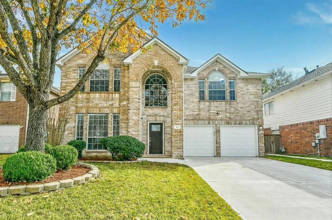 Photo of 815 Robins Way
