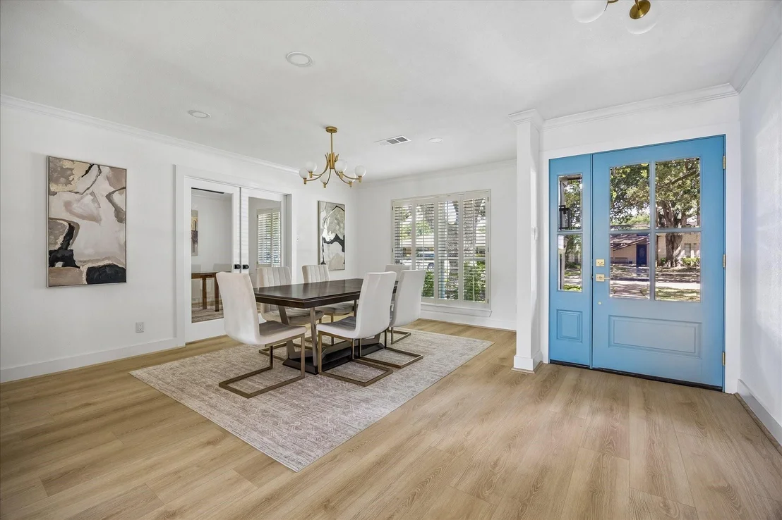 Photo of 6027 Valkeith Drive