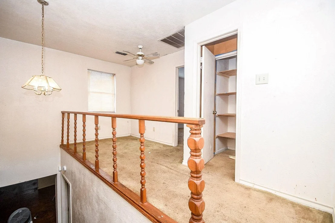 Photo of 5942 Pershing Street