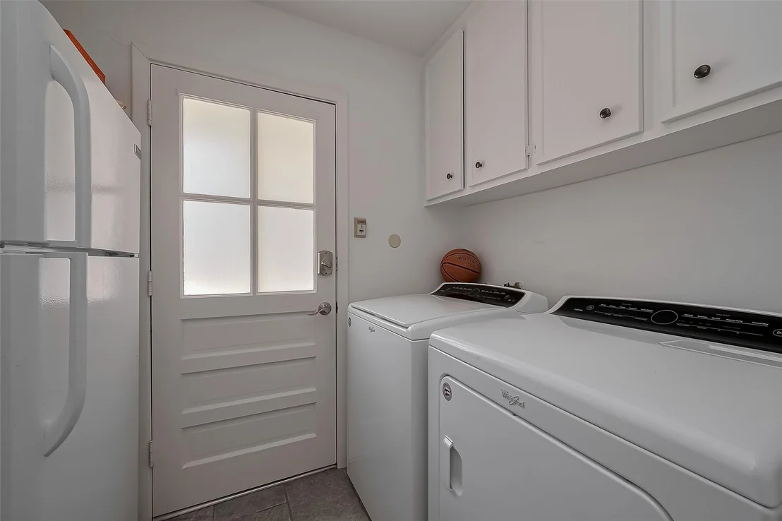 Photo of 14626 Ravenhurst Lane