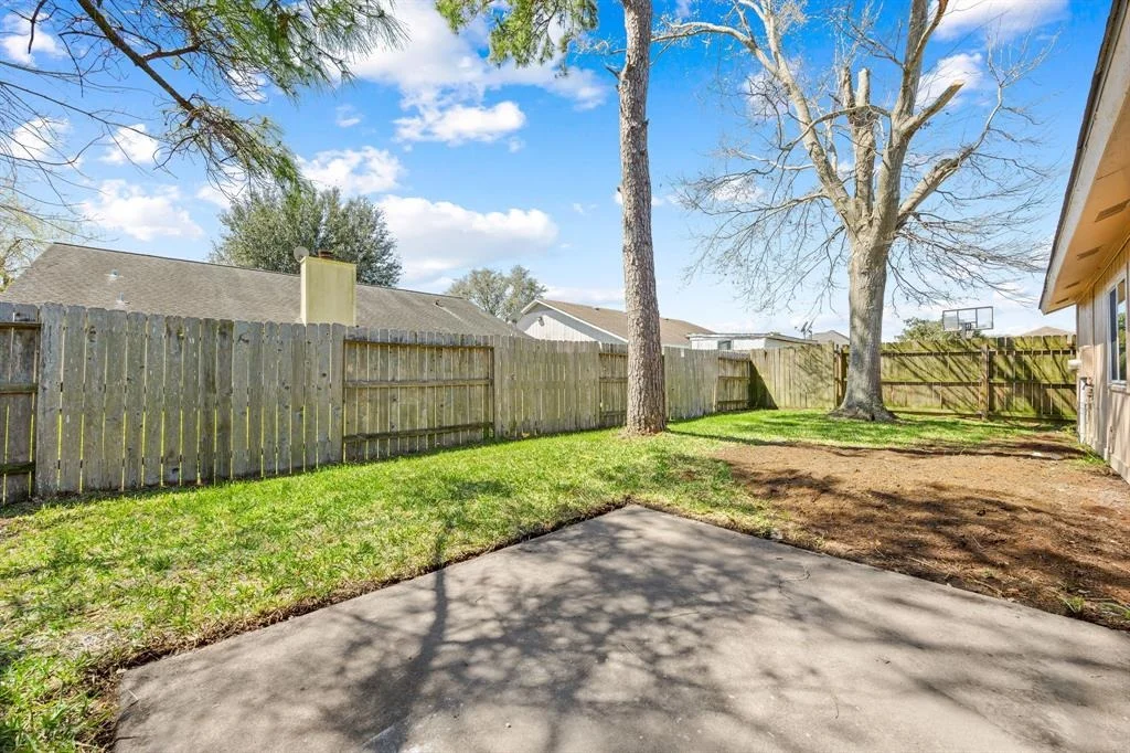 Photo of 12027 Fairpoint Drive