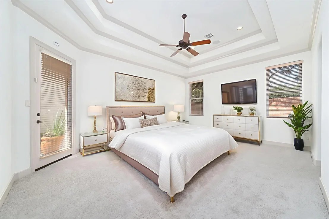 Photo of 2822 Stuart Manor