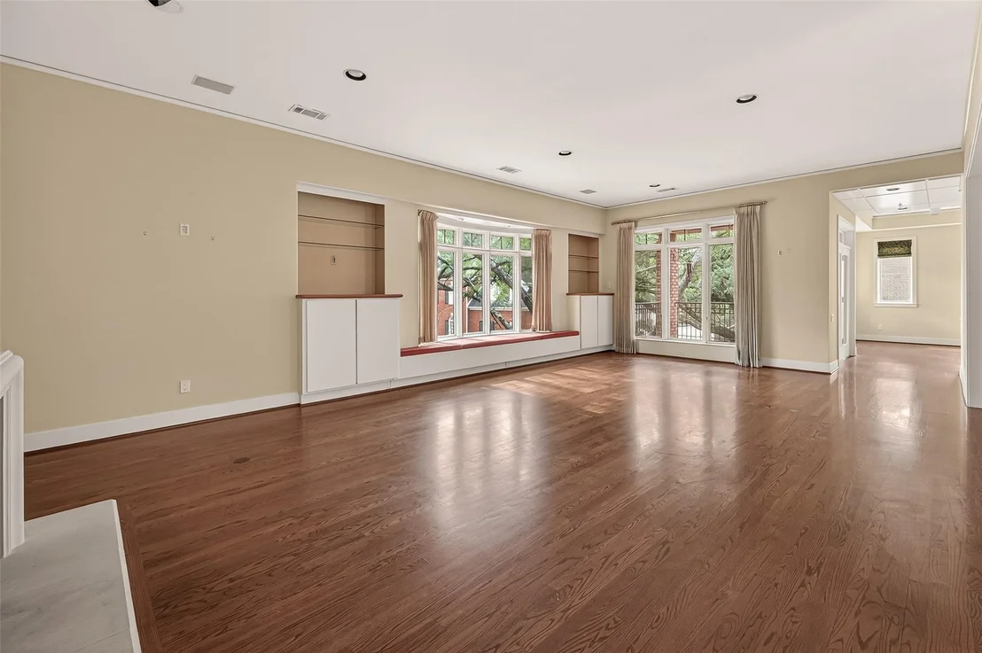 Photo of 315 Sugarberry Circle