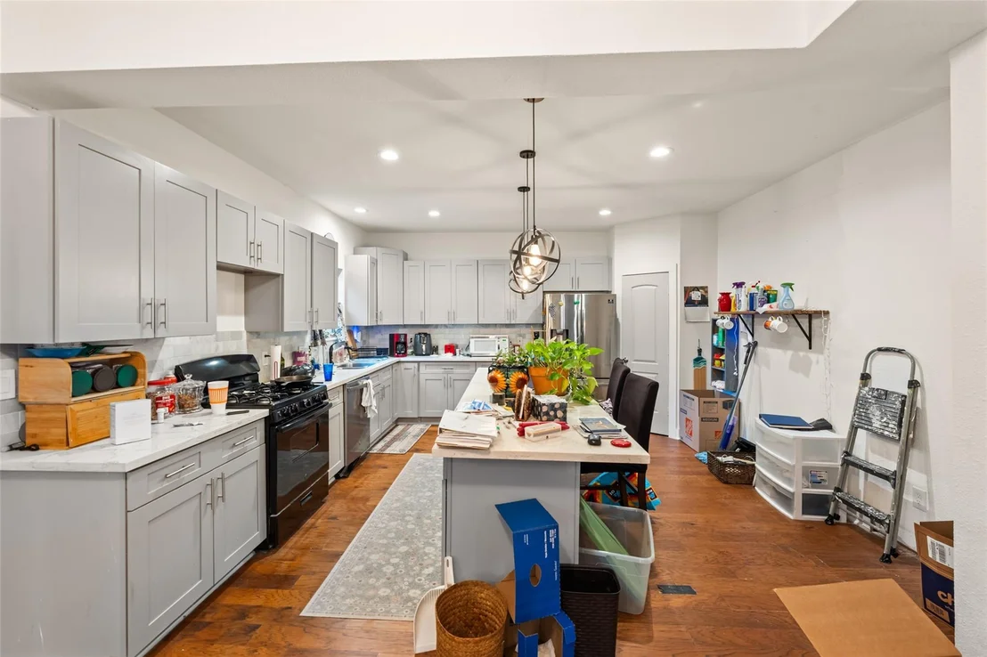 Photo of 2319 Creekleaf Road